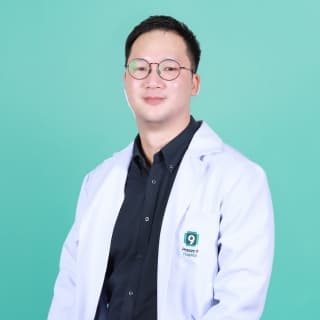 นพ. ชวินธีร์ พุทธธนะพิทักษ์