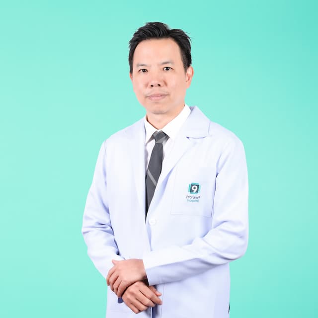 นพ. ปริญญ์  วาทีสาธกกิจ