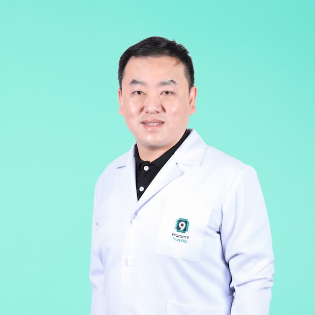 นพ. วิจักษณ์ กาญจนอุทัย