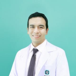 SOMKAMOL  VANICHVATANA,DDS